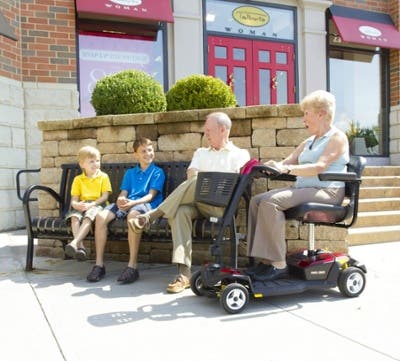 GoLXCTS 8 13 Lifestyle GrandparentsChildren1